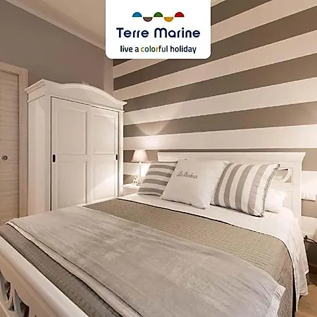 La Bonheur, Terre Marine Bed & Breakfast 3*